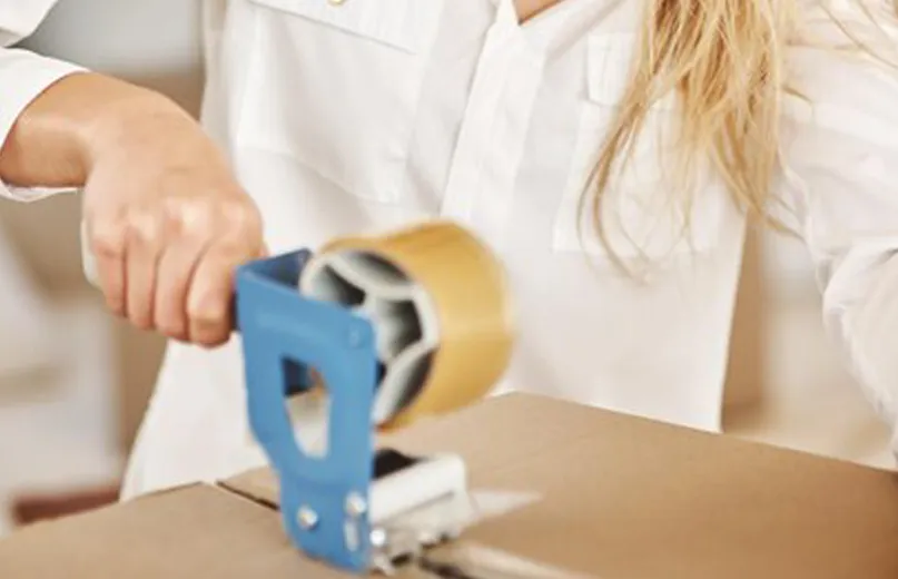 Egyedi logózott ragasztószalag a gyakorlatban